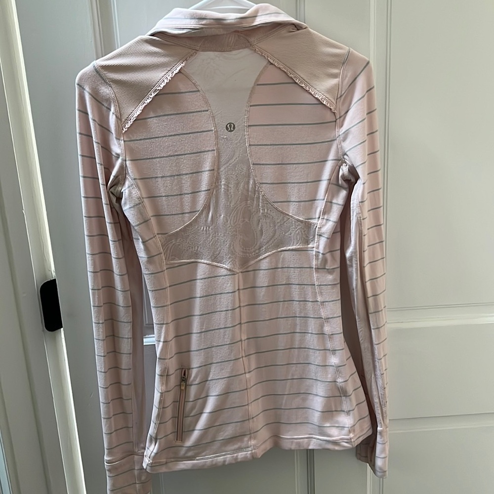 Brand: Lululemon  // Size: 4 // Color: Pink & Gray Stripe